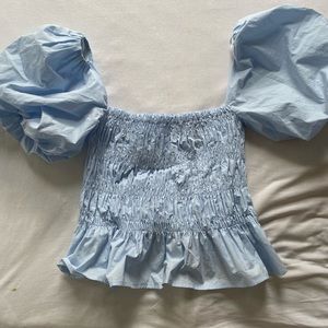 Blue puff sleeve top